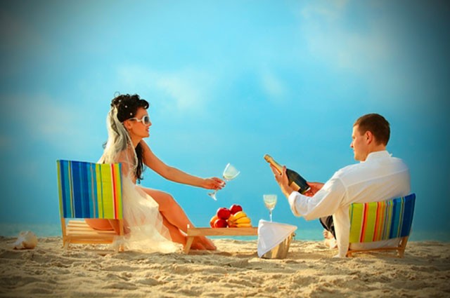 Cómo vestirse para una boda en la playa · Los mejores consejos