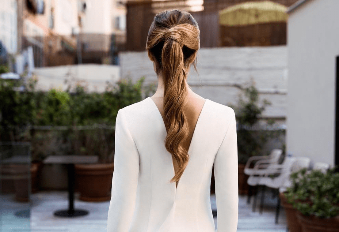 Peinados con cola para novias que celebran su boda en otoño